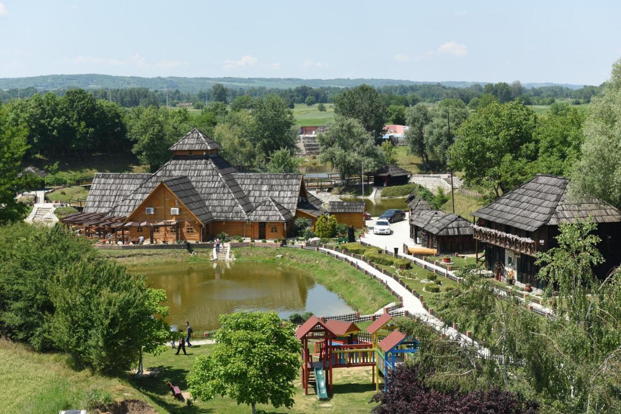 Etno Selo Moravski Konaci Велика-Плана Экстерьер фото